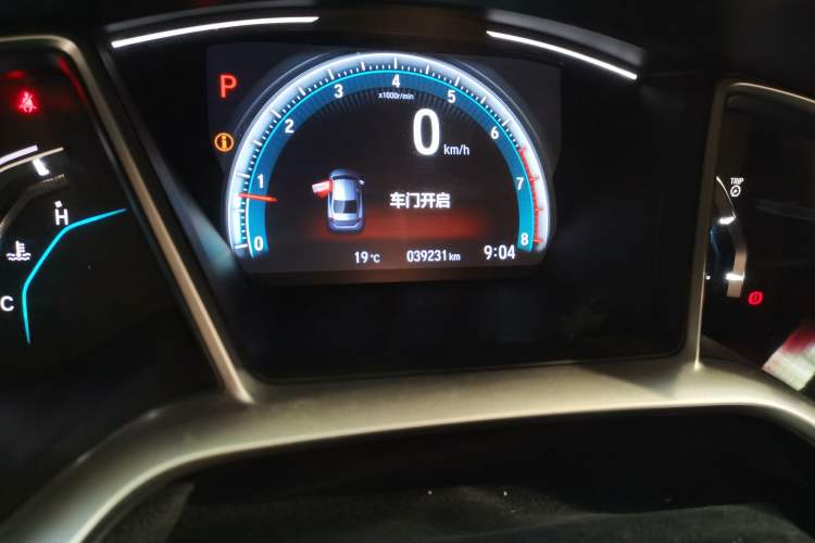 Used Honda Civic 2019 220TURBO CVT Dynamic Edition China VI Odometer Close Up