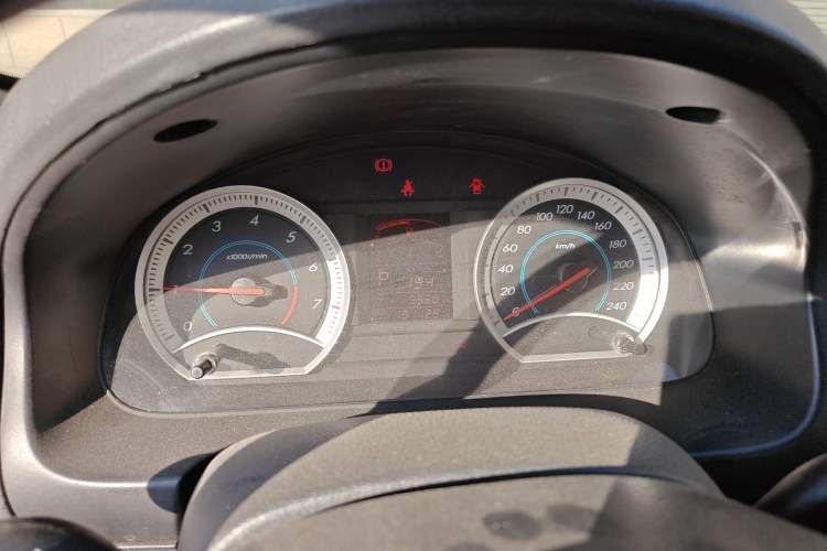 Used Bestune B50 2012 1.6L automatic with sunroof