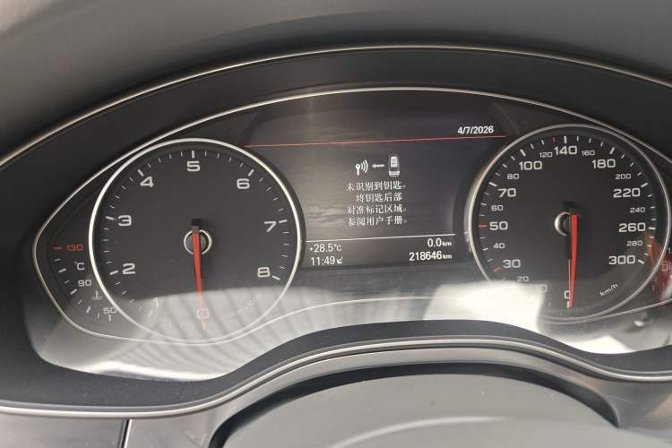 Used Audi A6L 2012 30 FSI Technology Edition Odometer Close Up
