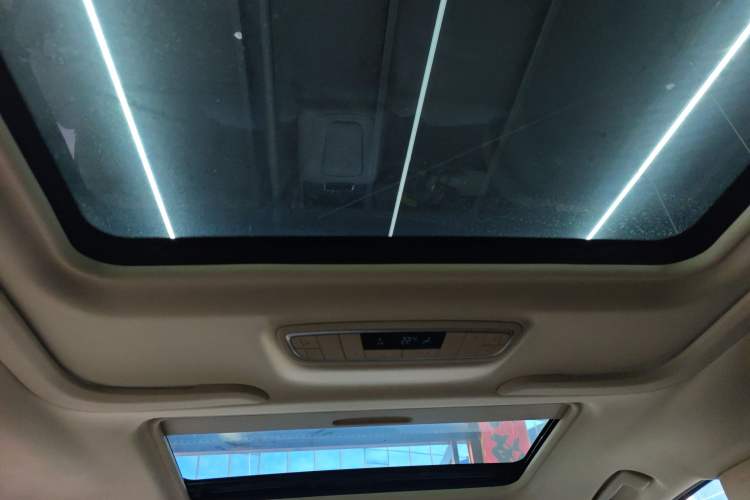 Used Buick GL8 2022 ES Land Cruiser 653T Luxury Model
