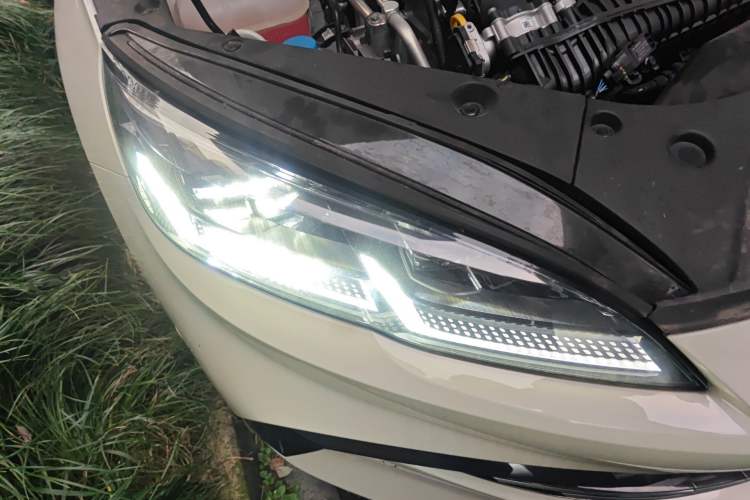 Used BYD Seal 06 New Energy 2025 DM-i Smart Drive 120KM Prestige Model Right Front Headlight