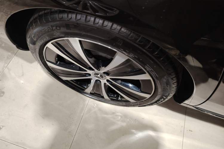 Used Mercedes-Benz E-Class New Energy 2023 E 350 e L Plug-in Hybrid Sedan
