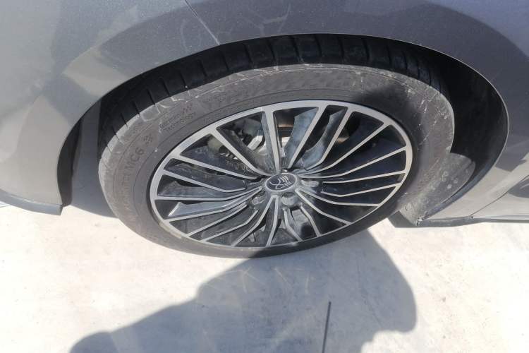 Used BYD Han 2021 EV Standard Range Luxury Model Left Front Wheel Hub