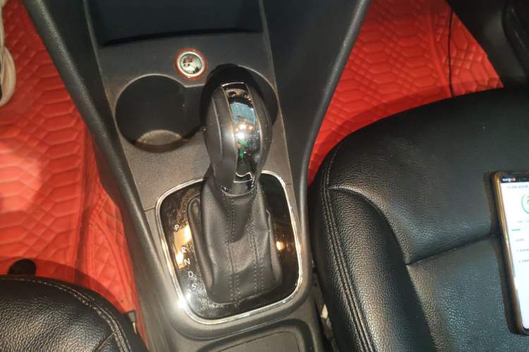 Used Volkswagen Polo 2016 1.6L Automatic Comfort Model
