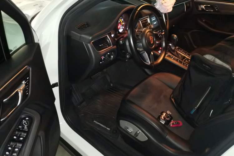 Used Porsche Macan 2017 Macan 2.0T Driver Seat