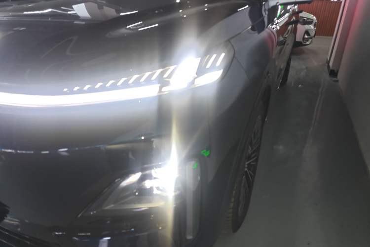 Used Deepal S09 2025 Four-Wheel Drive Ultra+ Custom Edition Left Front Headlight