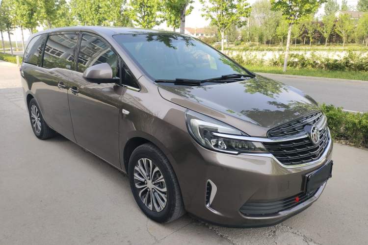 Used Buick GL8 2021 Land Cruiser Executive Class 652T Comfort Model Front Right 45 Deg