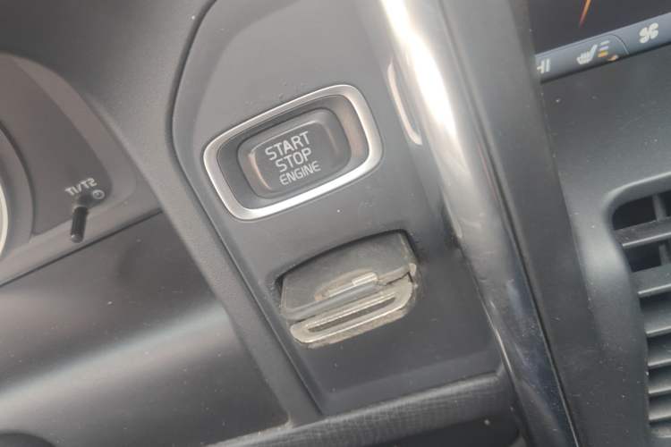 Used Volvo XC60 2011 2.0T Zhiya Edition