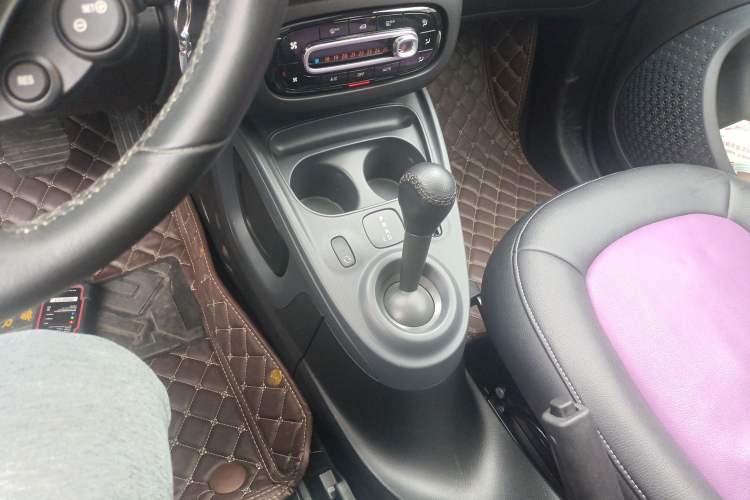 Used smart forfour 2016 1.0L 52 kW Passion Edition
