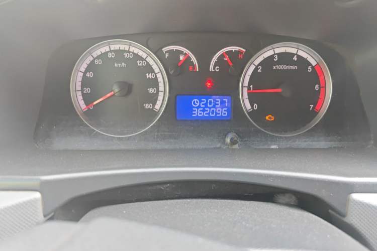 Used Foton Scenic G7 2017 2.0L Long-Wheelbase Commercial Van High Roof 2 Seats 4Q20M
