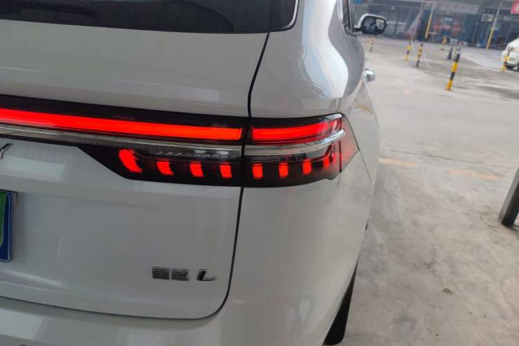 Used Geely Auto Monjaro L 2024 2.0TD High-Power Automatic Two-Wheel Drive Skyline Edition
