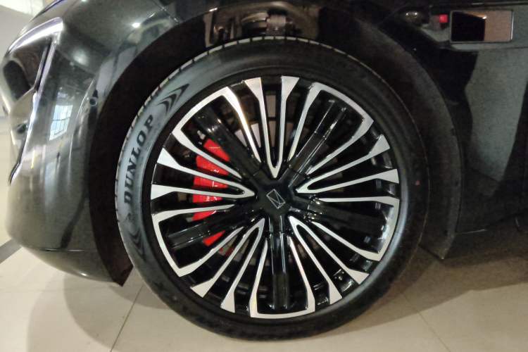 Used Avatr 12 2025 Ultra Extended-Range Edition Exterior 4