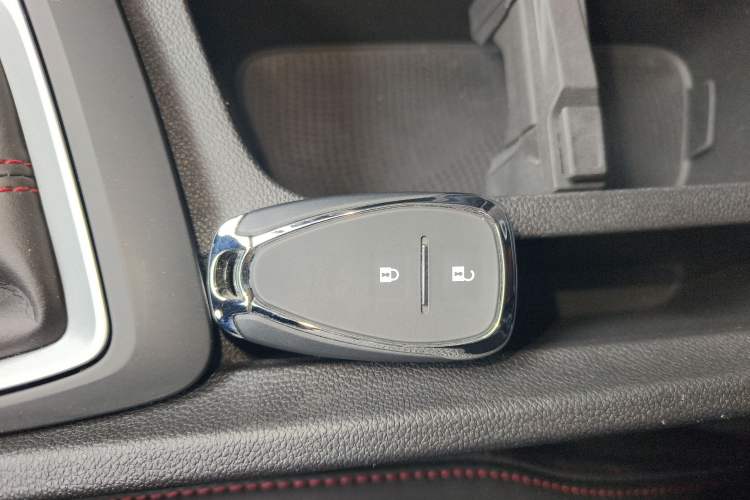 Used Chevrolet Orlando 2019 Redline 530T Automatic Enjoyment Version (5+2 Seating) China VI
