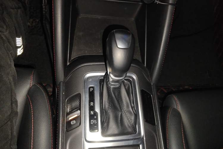 Used CHANGAN CS55 2017 1.5T Automatic Xuan Dong Model Gear Lever