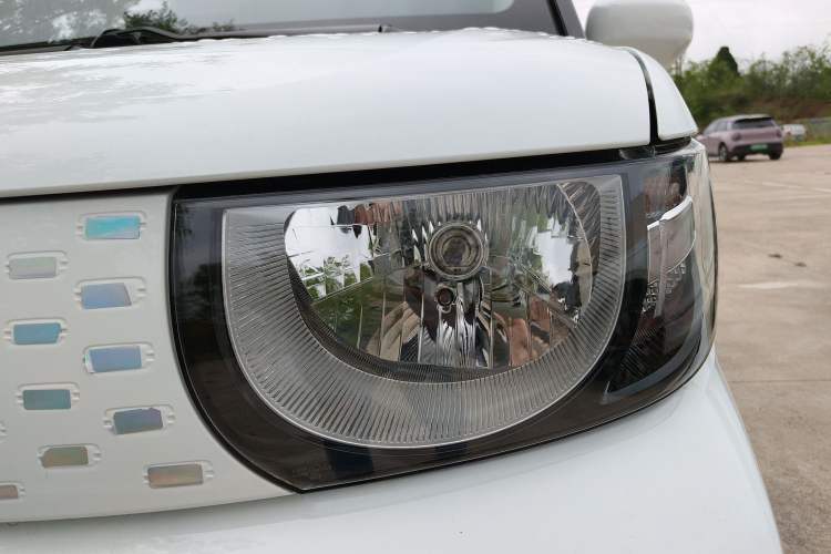 Used Chery QQ Ice Cream 2023 120km Ice Cream-Type Lithium Iron Phosphate Left Front Headlight