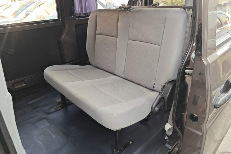 Used Jinbei Hiace X30 2020 1.5L Super-Comfortable Version China VI Standard SWC15M