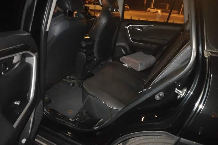 Used Toyota Wildlander 2021 2.0L CVT Two-Wheel Drive Luxury Edition Left Rear Seat