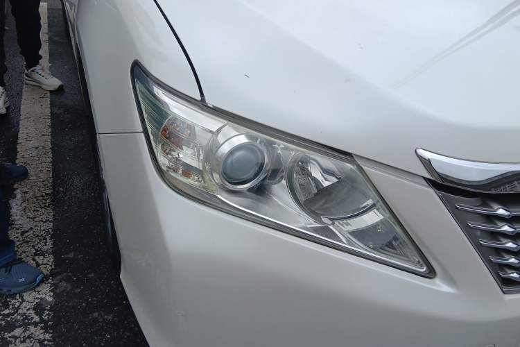 Used Toyota Camry 2013 2.0G Comfort Edition Right Front Headlight