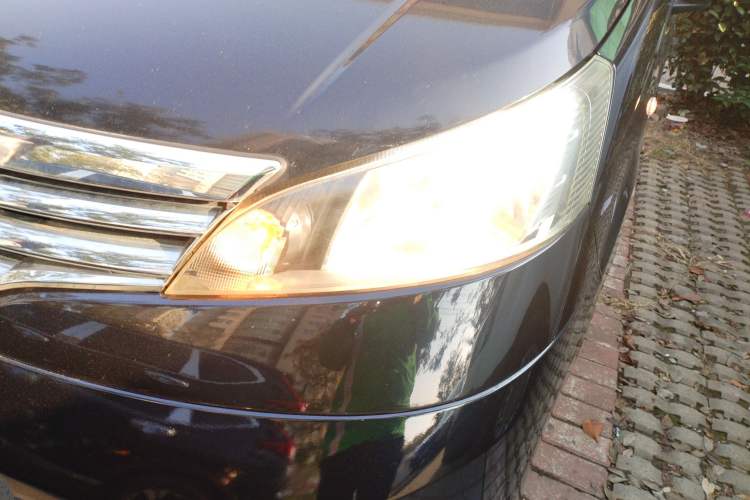 Used Nissan NV200 2014 1.6L CVT Luxury Model China IV Standard