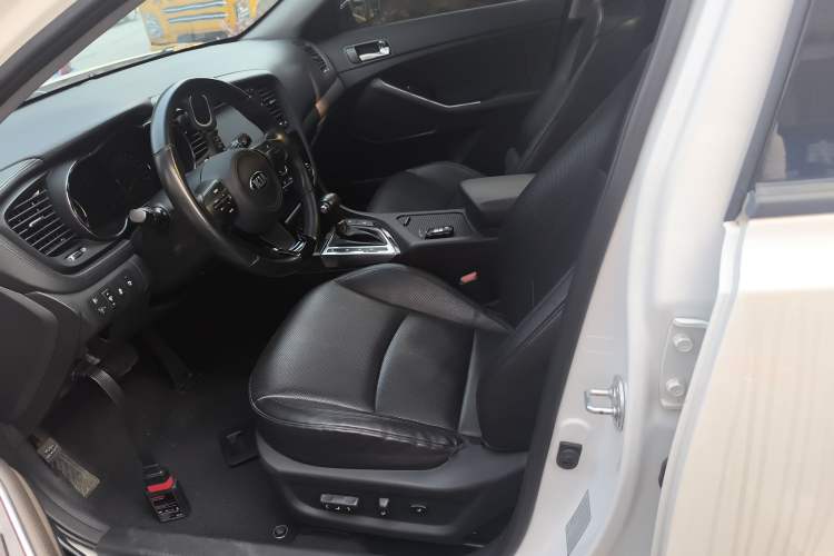 Used Kia K5 2015 2.0L Automatic LUX Left Front Seat