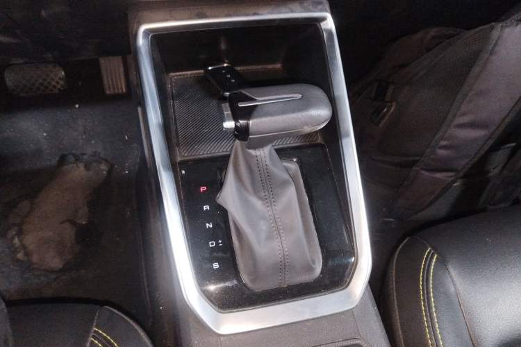 Used Wuling Alvez 2022 1.5T CVT Trendy & Cool Edition