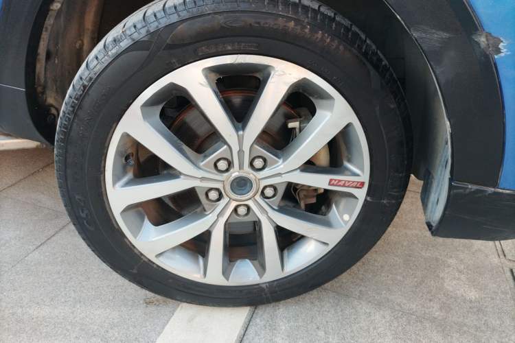 Used Haval H2s 2017 Red-Label 1.5T Dual-Clutch Luxury Model Right Front Wheel Hub