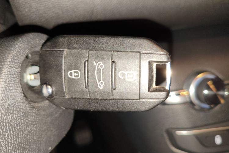 Used Peugeot 308S 2015 1.2T Automatic Jingchi Edition Interior 1