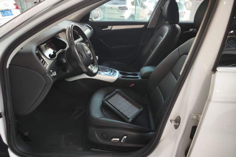 Used Audi A4L 2016 35 TFSI Collector's Edition Automatic Standard Model Left Front Seat