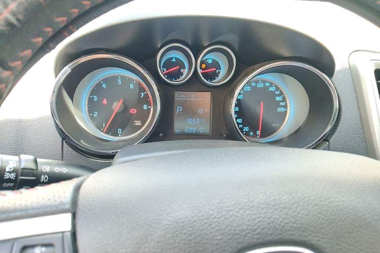 Used CHANGAN CS35 2012 1.6L Automatic Luxury Version China IV Standard Instrument Cluster