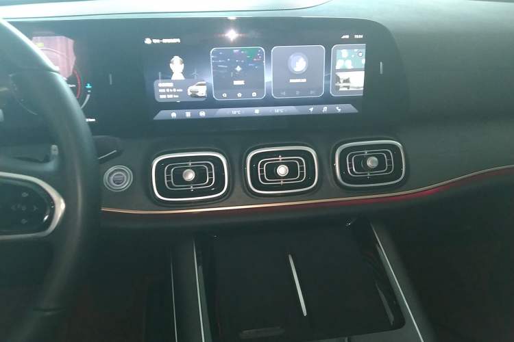 Used Chery Tiggo 9 2023 2.0T Dual-Clutch Two-Wheel Drive Luxury Edition 5 Seats Audio And AC Panel