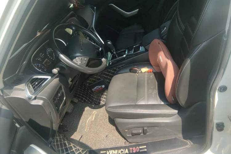 Used Venucia T90 2017 2.0L CVT Smart Edition