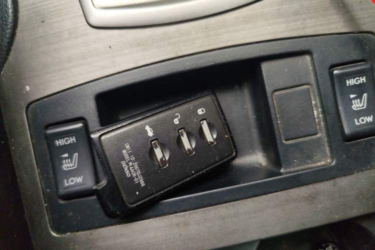 Used Subaru Outback 2011 2.5i Luxury Navigation Edition