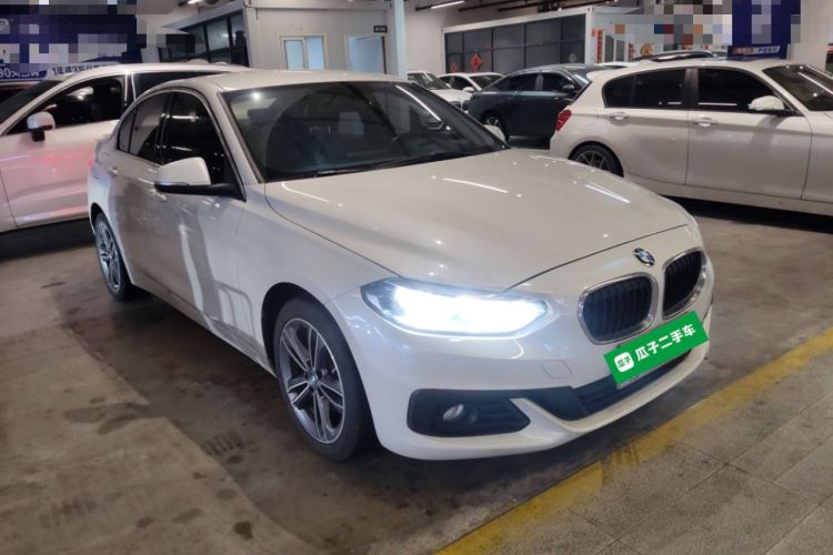 Used BMW 1 Series 2019 118i Fashion Model Front Right 45 Deg