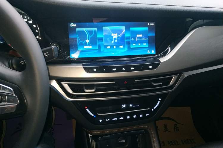 Used Changan CS35PLUS 2018 1.6L Automatic Changlian Edition China V Standard