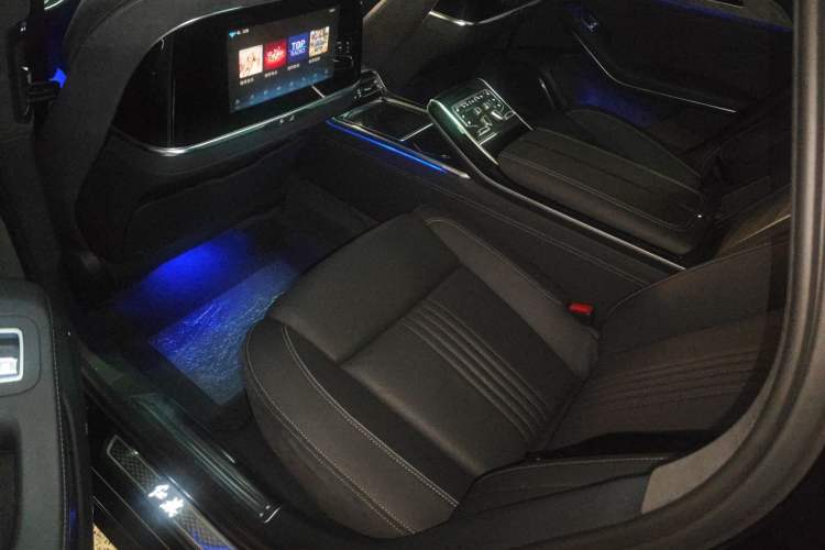 Used Hongqi H9 2020 3.0T Smart Connect Flagship Four-Seat Version
