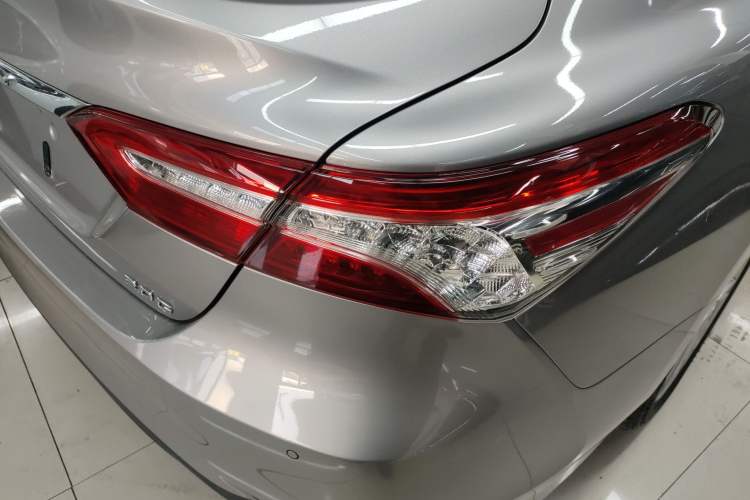 Used Toyota Camry 2021 2.0G Luxury Edition
