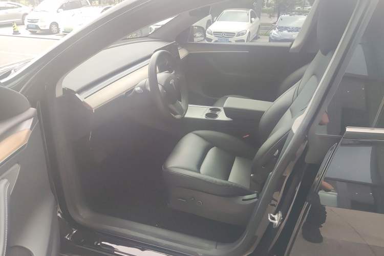 Used Tesla Model Y 2022 Rear-Wheel-Drive Version