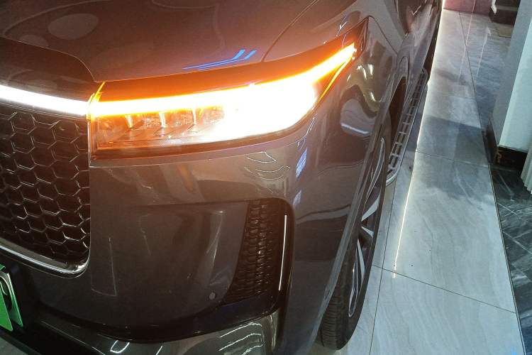 Used Li Auto ONE 2020 Extended-Range 6-Seater Version Left Front Headlight
