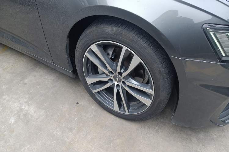 Used Audi A6L 2019 40 TFSI Luxury Dynamic Model Right Front Wheel Hub