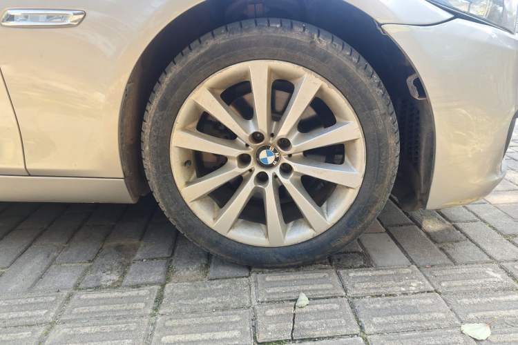 Used BMW 5 Series 2014 528Li Luxury Design Package
