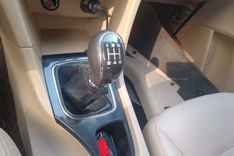 Used Baojun 730 2016 1.5L Manual Comfort Version 7 Seats China V Emission Standard