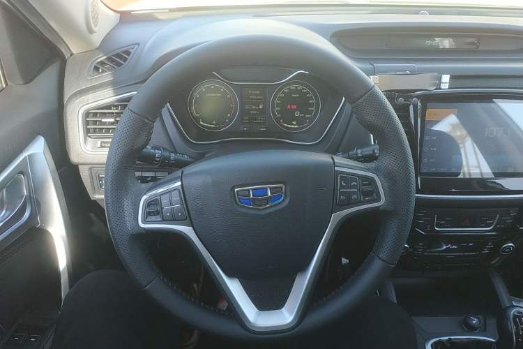 Used Geely Auto Vision X6 2016 1.8L Manual Luxury Model