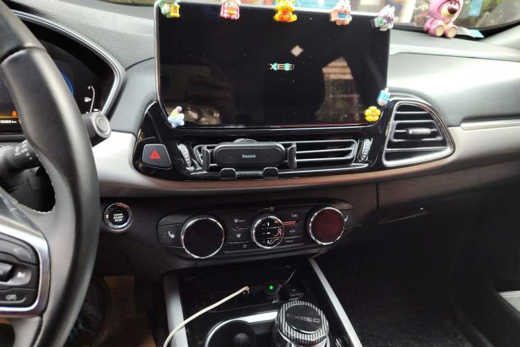 Used EXEED Lingyun 2020 1.6T Two-Wheel Drive Star Edition
