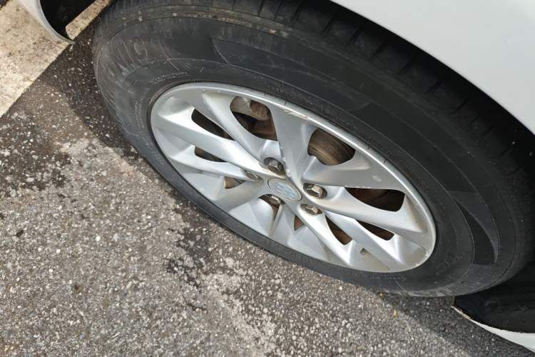 Used Buick GT 2019 15T Dual-Clutch Advanced Version China VI Standard Right Rear Wheel Hub