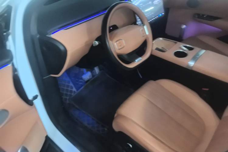 Used CHANGAN NEVO E07 2025 All-Electric 4x4 with 90 kWh Max Intelligent Driving Version
