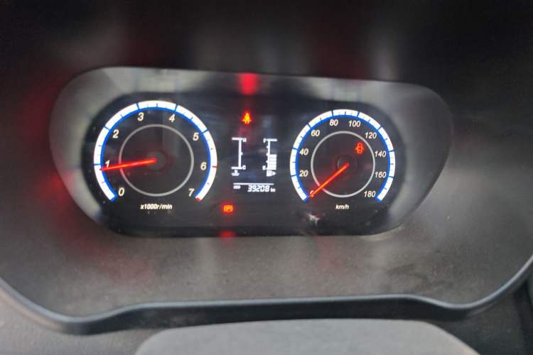 Used CHANGAN KAICHENG Ruixing M60 2023 1.5L GDI Comfort-Class Passenger Vehicle 6/7 Seats Instrument Cluster