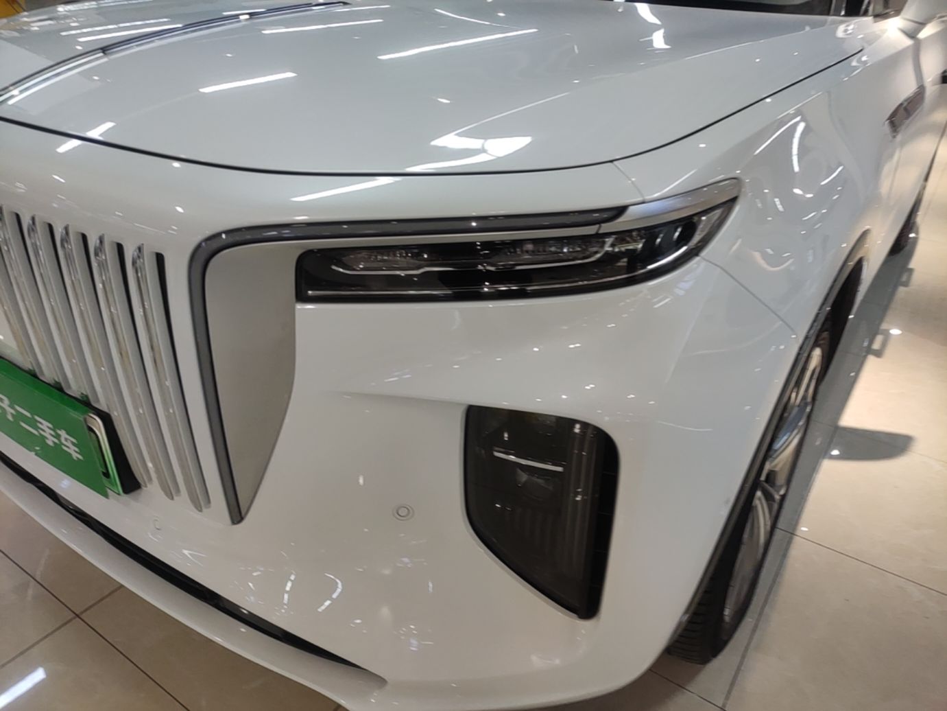 Hongqi E-HS9 2022 690 km Range Flagship Edition Six Seats — снимка 8