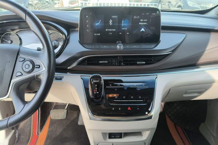 Used Buick GL8 2021 Land Cruiser Executive Class 652T Luxury Model
