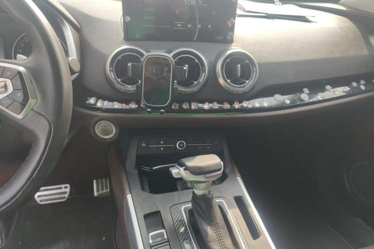 Used Wey VV5 2017 2.0T Ultra-Luxury Version
