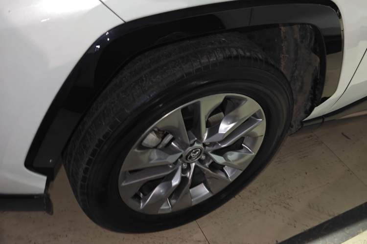 Used Toyota Wildlander 2024 2.0L CVT Two-Wheel Drive Urban Edition Left Front Wheel Hub